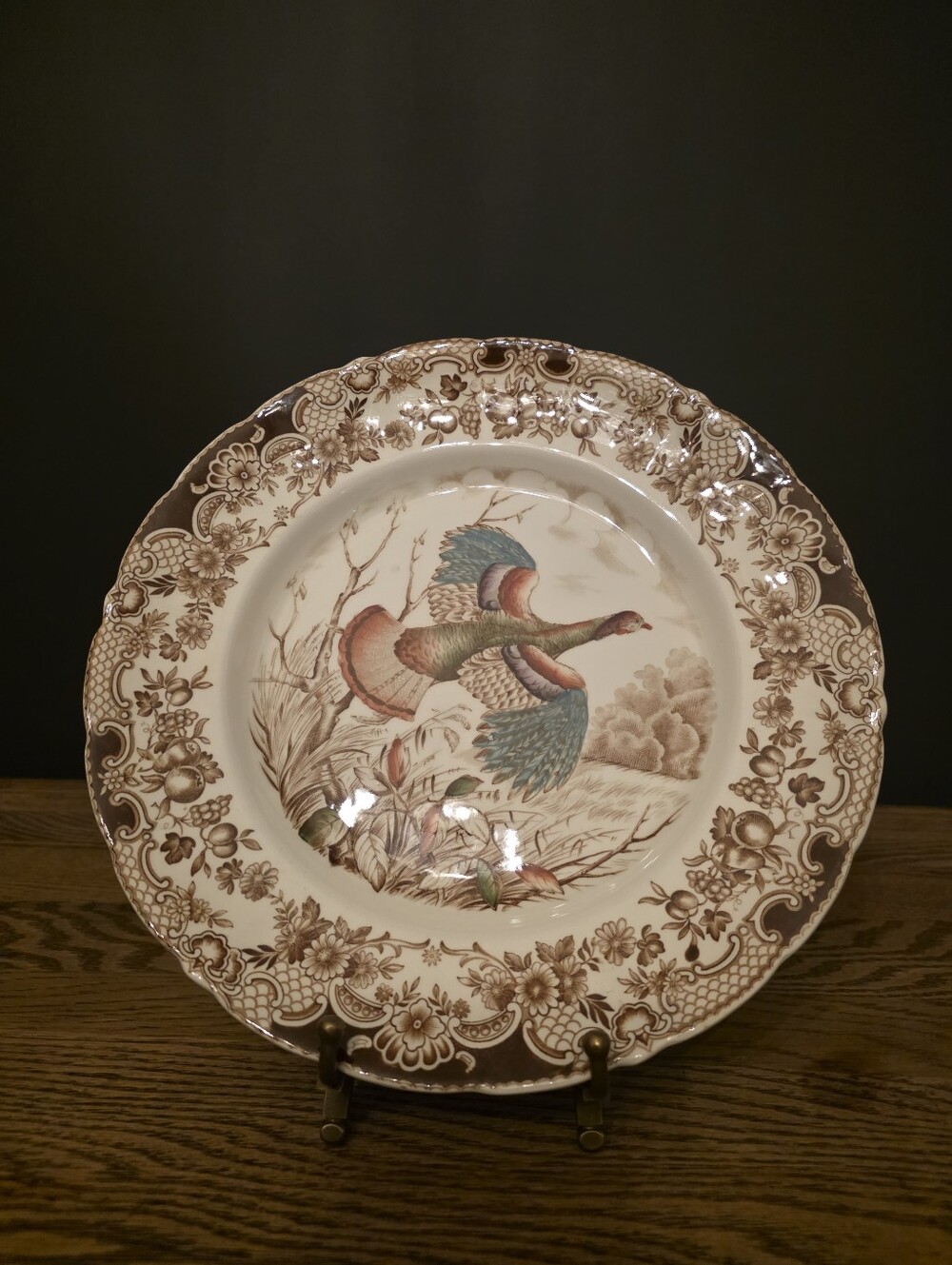 Vintage discontinued Wild Turkeys dinner plate by JOHNSON BROTHERS